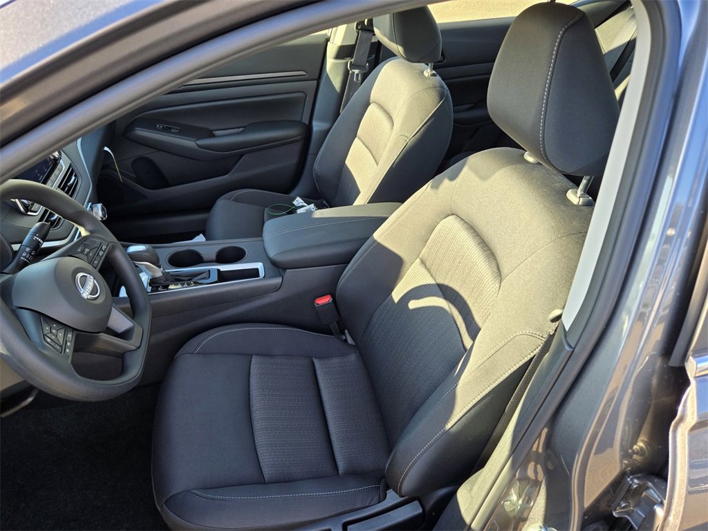 New 2025 Nissan Altima 2.5 S image 9