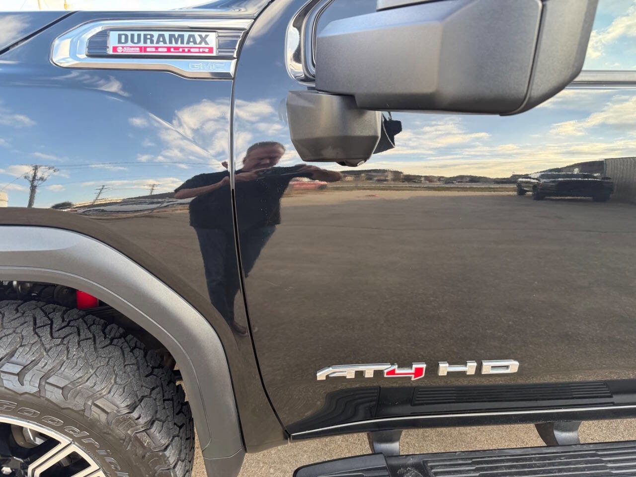 Used 2020 GMC Sierra 2500 AT4 w/ AT4 Premium Package image 14