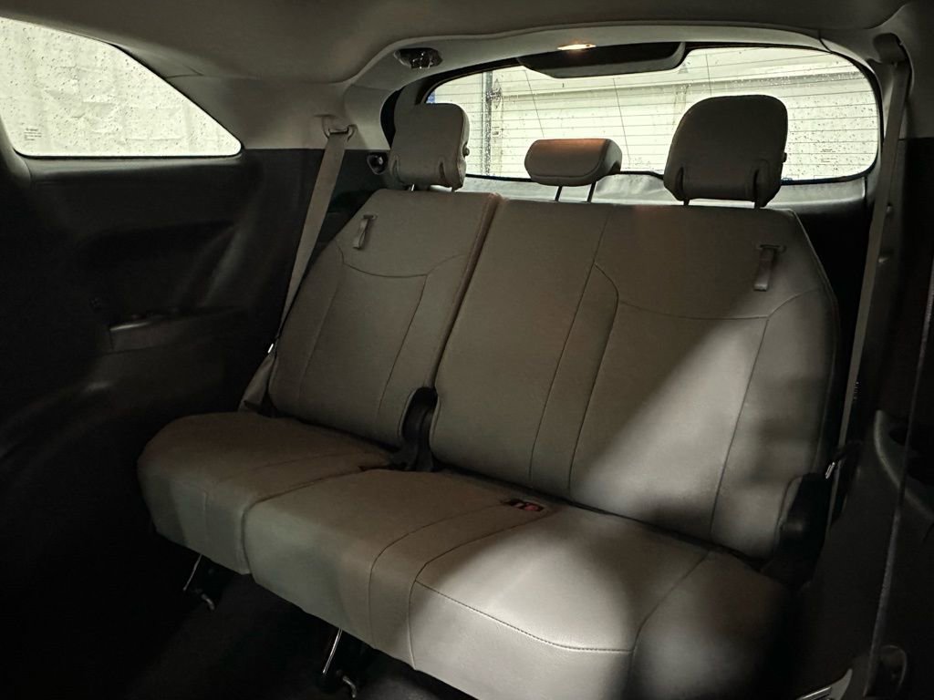 Used 2025 Toyota Sienna XLE image 52