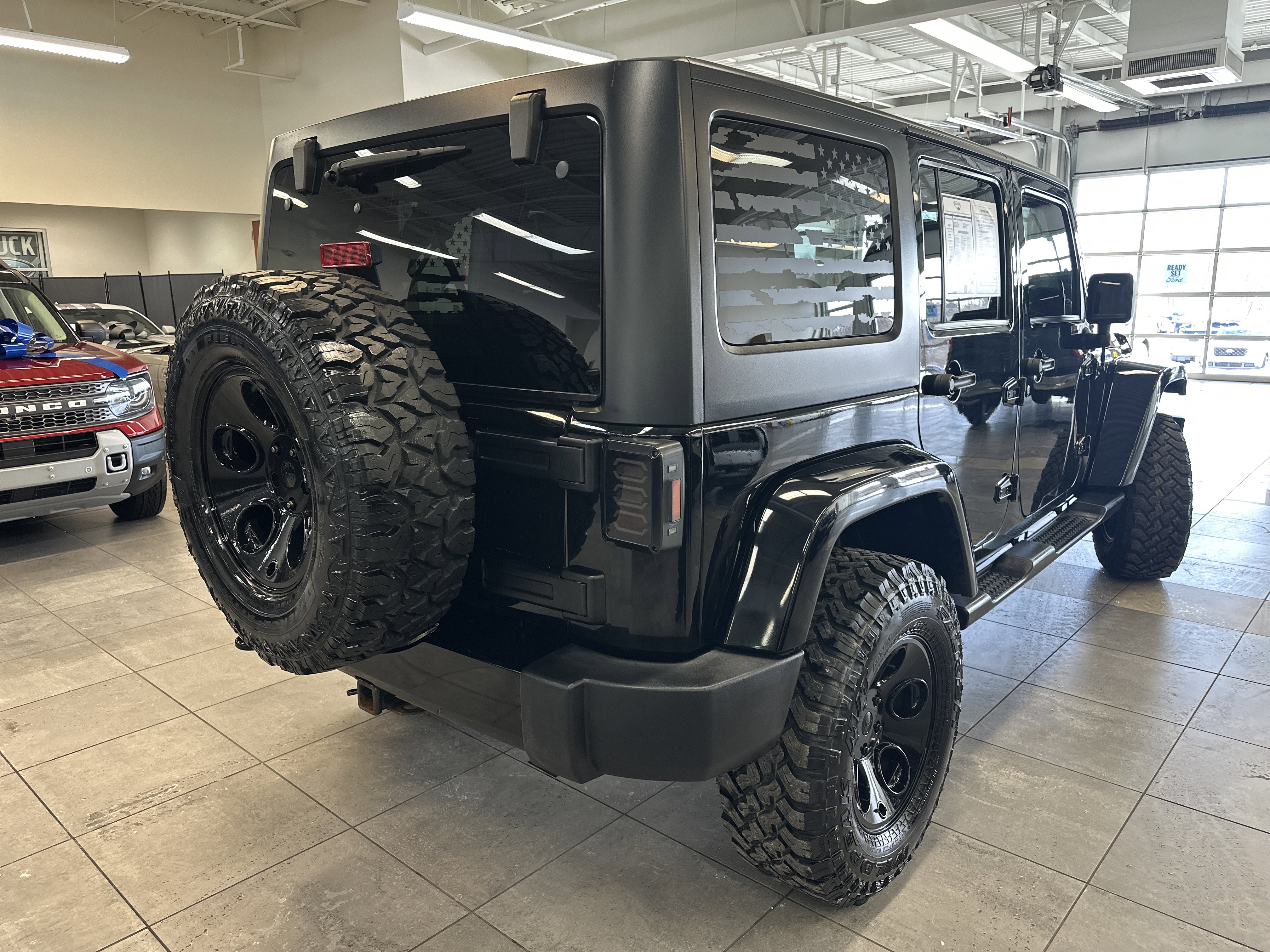 Used 2016 Jeep Wrangler Unlimited Sahara w/ Dual Top Group image 12