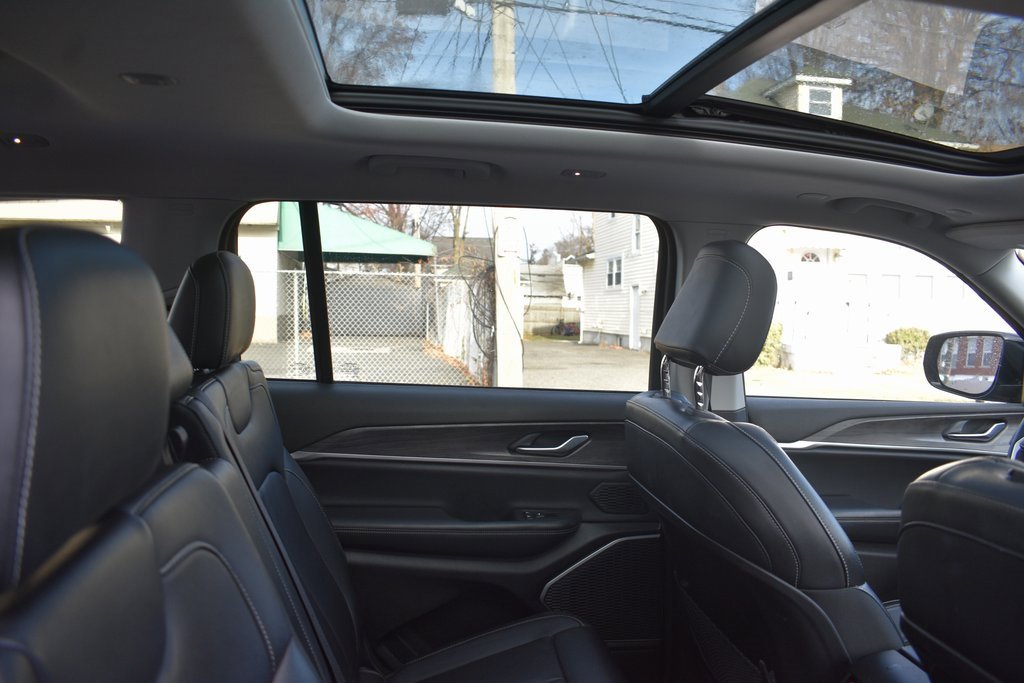 Used 2022 Jeep Grand Cherokee L Limited image 26