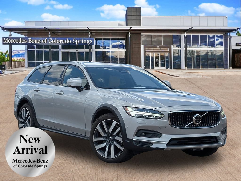 Used 2023 Volvo V90 B6 Cross Country Ultimate