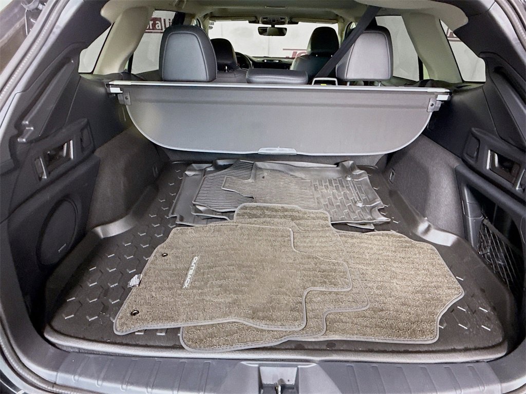 Certified 2025 Subaru Outback Limited image 31