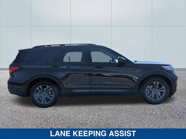 Certified 2023 Ford Explorer XLT w/ Equipment Group 202A image 6