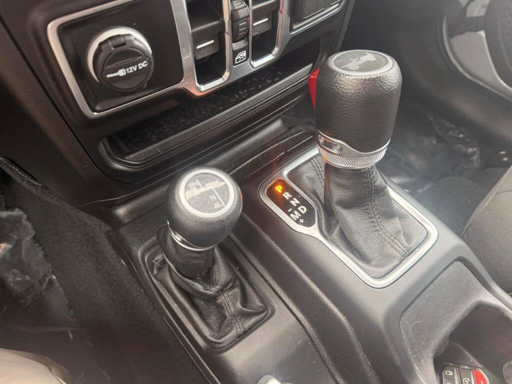 Used 2022 Jeep Wrangler Unlimited Sport AWD/4WD image 27