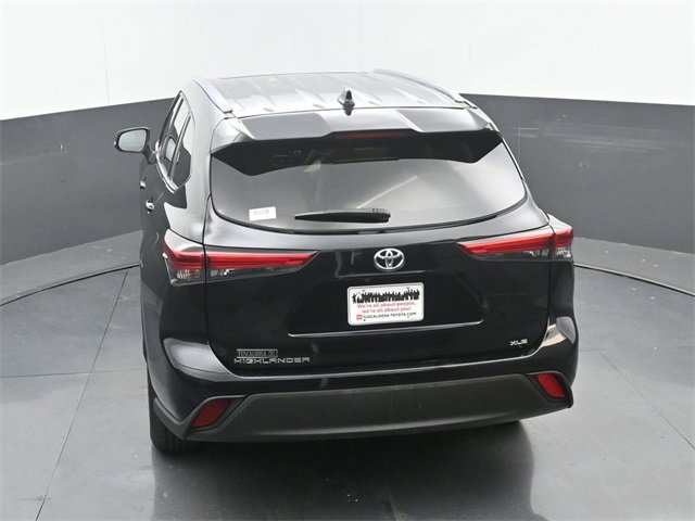 Used 2021 Toyota Highlander XLE image 33