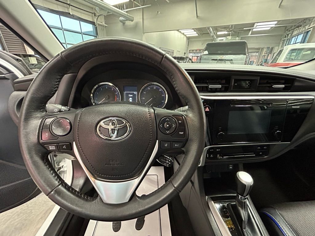 Used 2017 Toyota Corolla SE w/ Carpet Mat Package (TMS) image 9