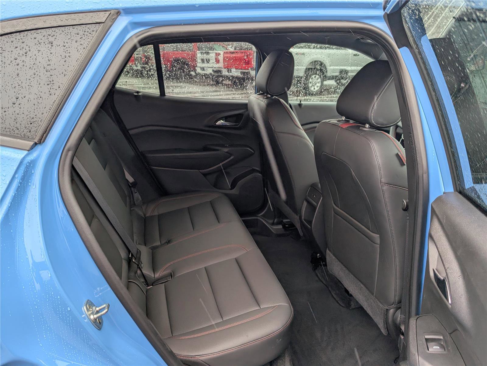 Used 2024 Chevrolet Trax RS w/ Sunroof Package image 12