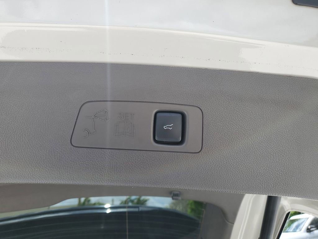 Certified 2022 Lincoln Corsair AWD w/ Premium Package image 7