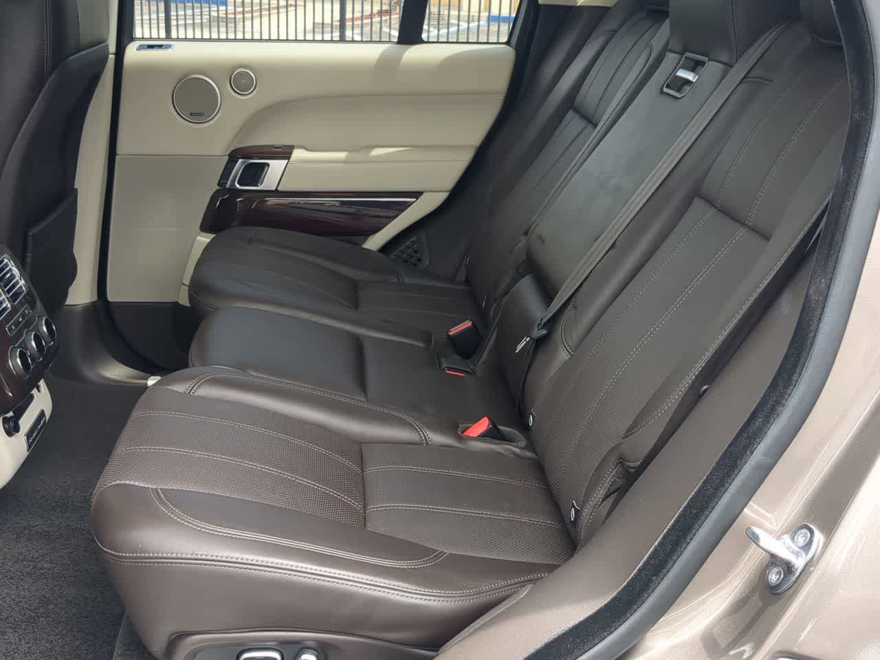 Used 2015 Land Rover Range Rover Supercharged AWD/4WD image 21