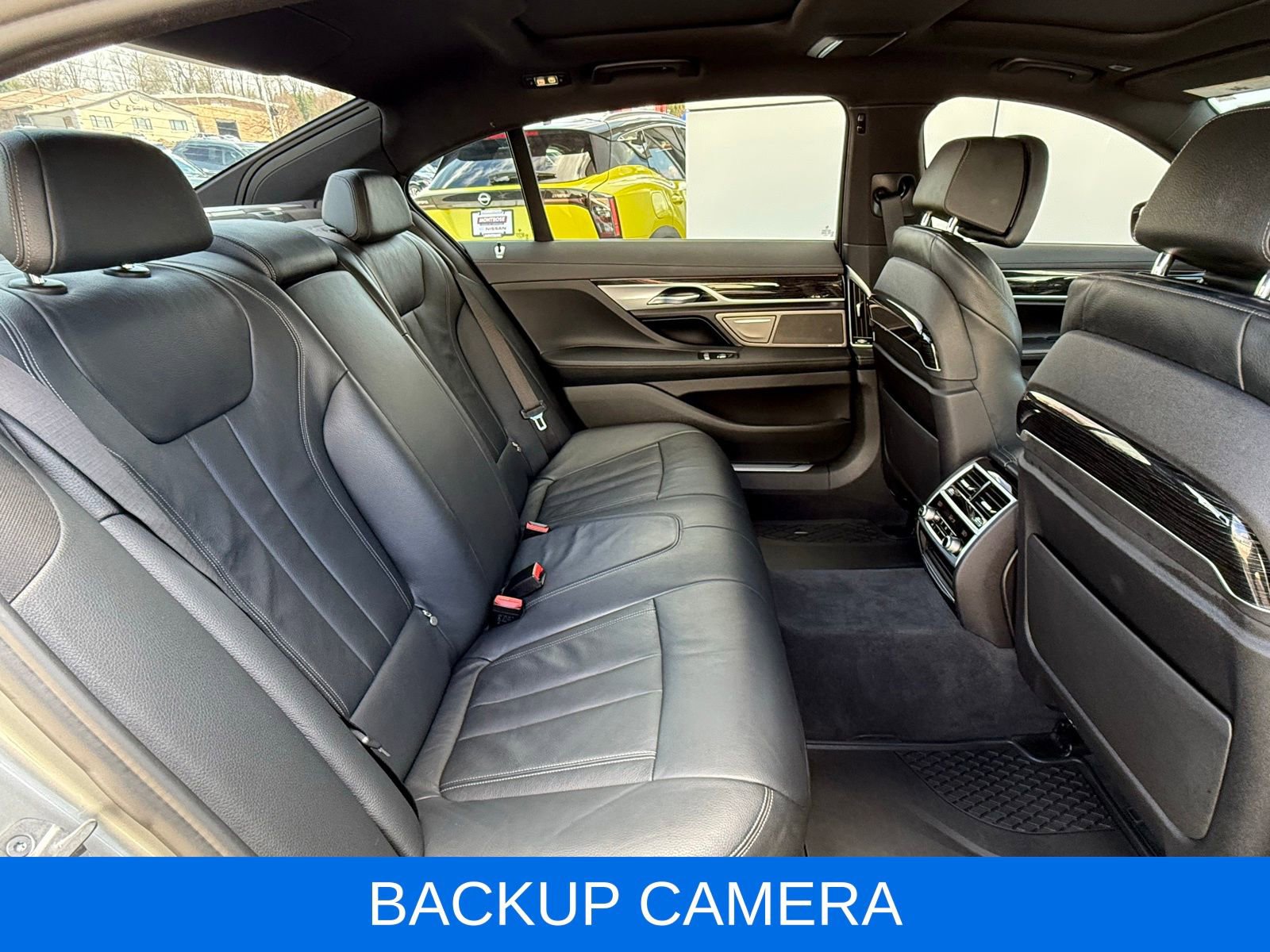 Used 2022 BMW 740i xDrive w/ M Sport Package image 21