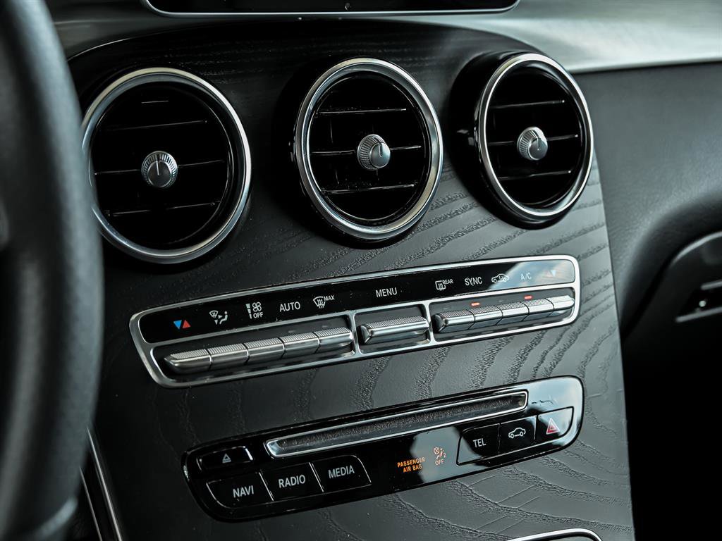 Used 2019 Mercedes-Benz GLC 300 4MATIC image 21