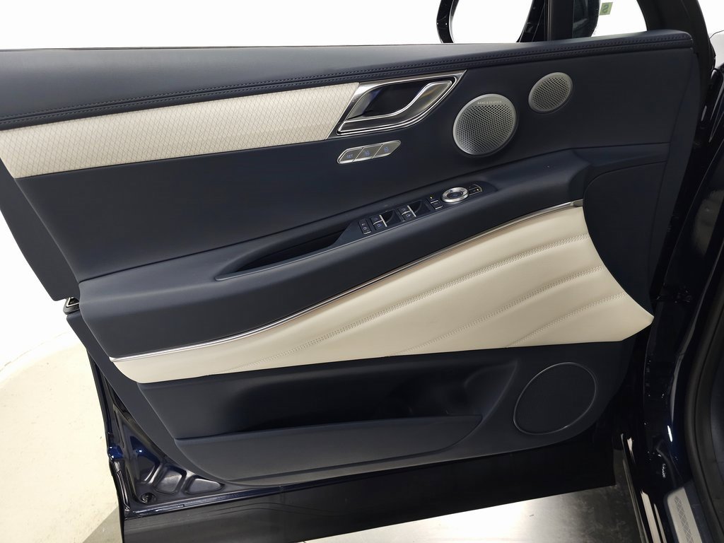 New 2025 Genesis GV80 3.5T Prestige image 10