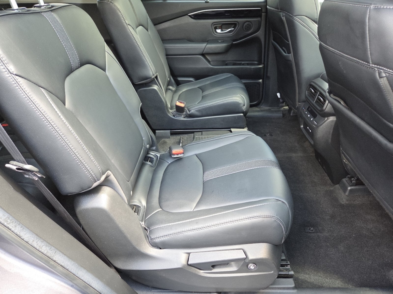 Certified 2024 Honda Pilot Touring image 28
