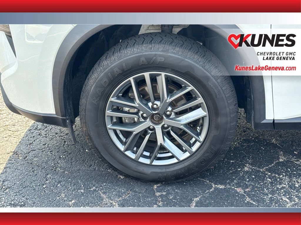 Used 2024 Nissan Rogue S FWD image 12