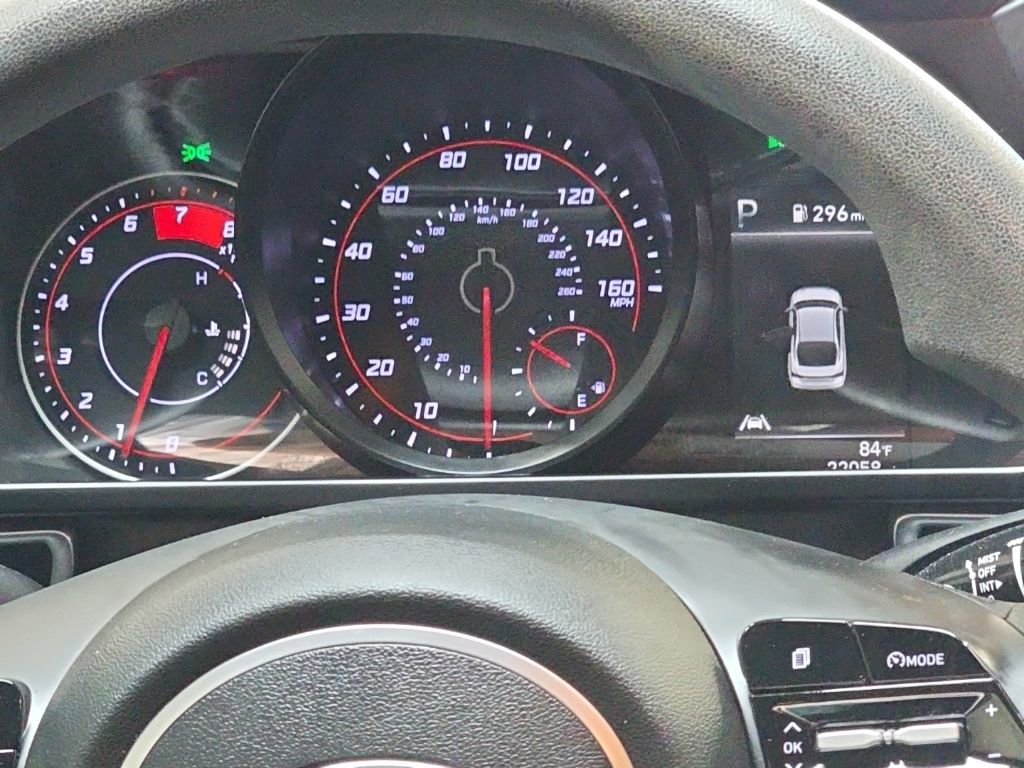 Used 2022 Hyundai Elantra SEL image 17