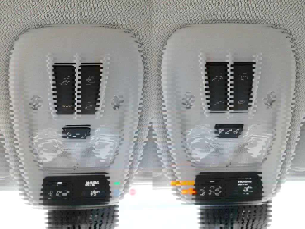 New 2027 Chevrolet Bolt RS FWD image 33