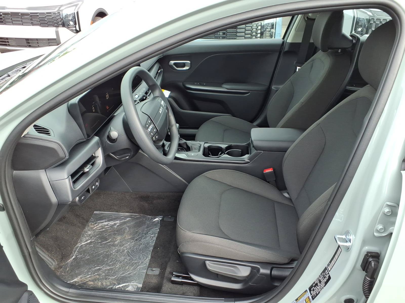New 2026 Kia K4 FWD image 4