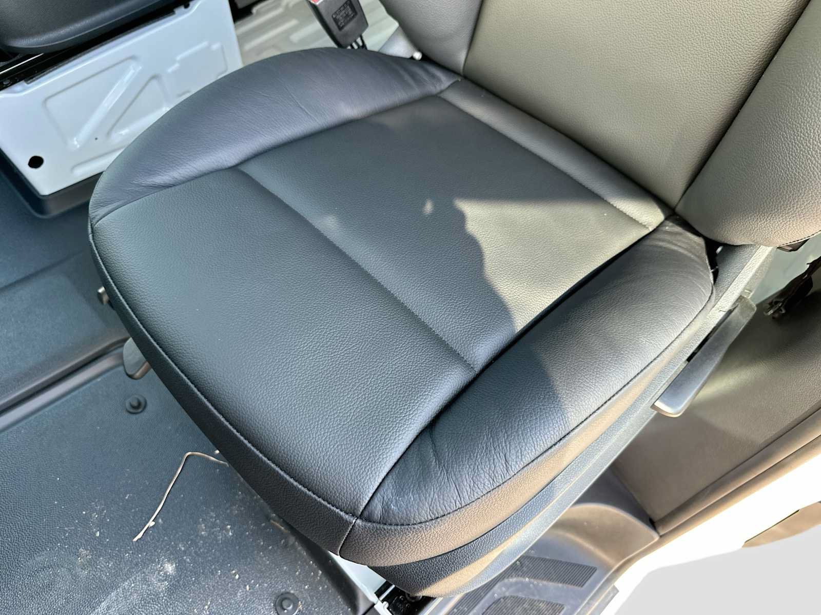 Used 2025 Mercedes-Benz Sprinter 2500 image 19