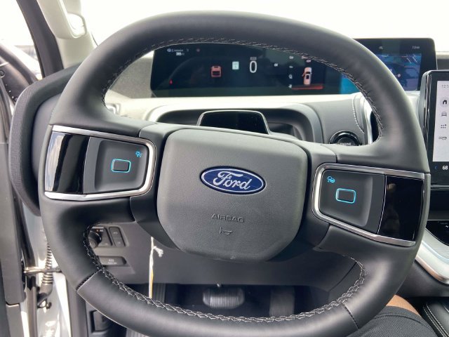 New 2026 Ford Expedition Platinum w/ Driver's Package AWD/4WD image 17