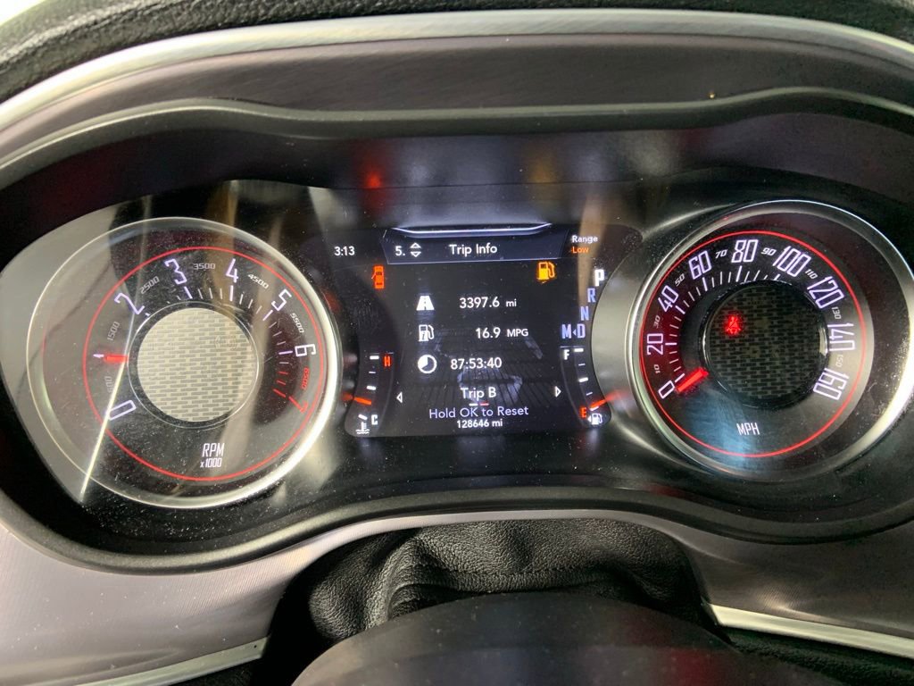 Used 2019 Dodge Challenger SXT image 23