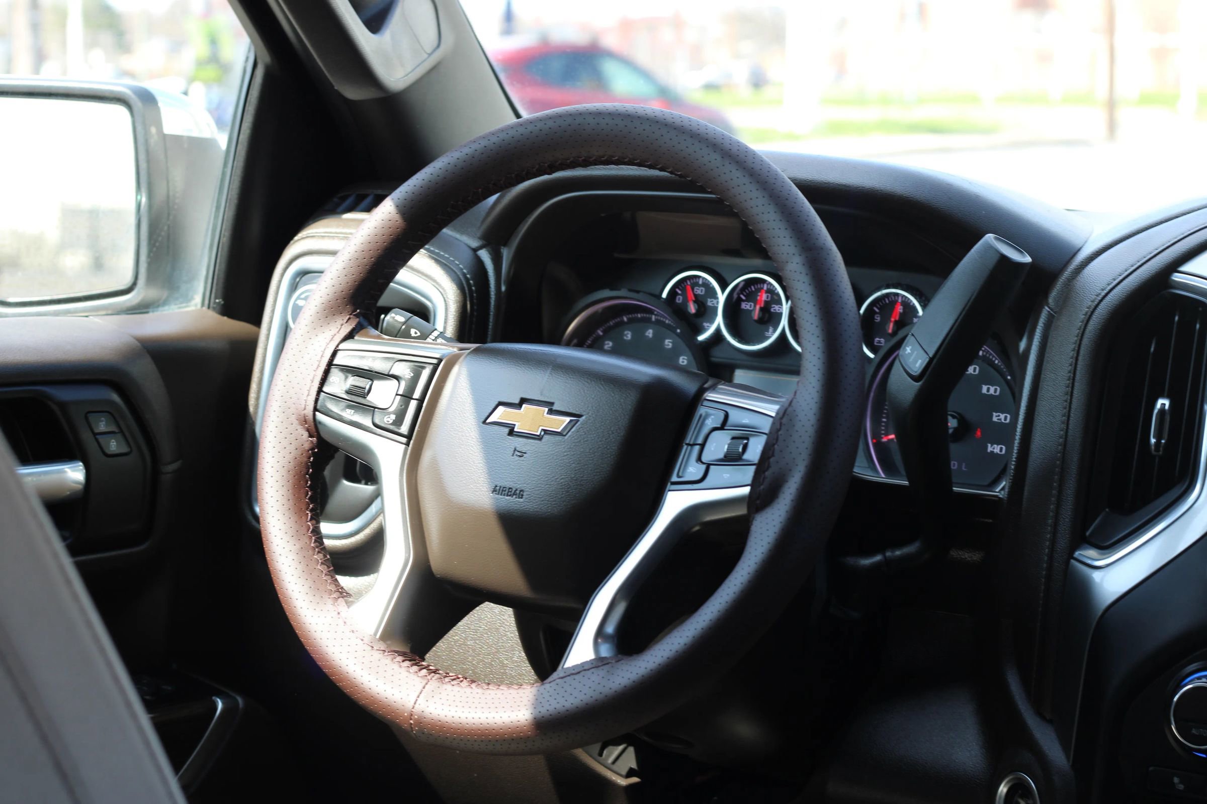 Used 2019 Chevrolet Silverado 1500 LT w/ Convenience Package AWD/4WD image 13