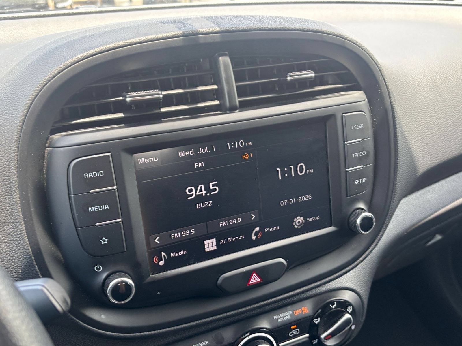 Used 2025 Kia Soul LX w/ LX Technology Package FWD image 20