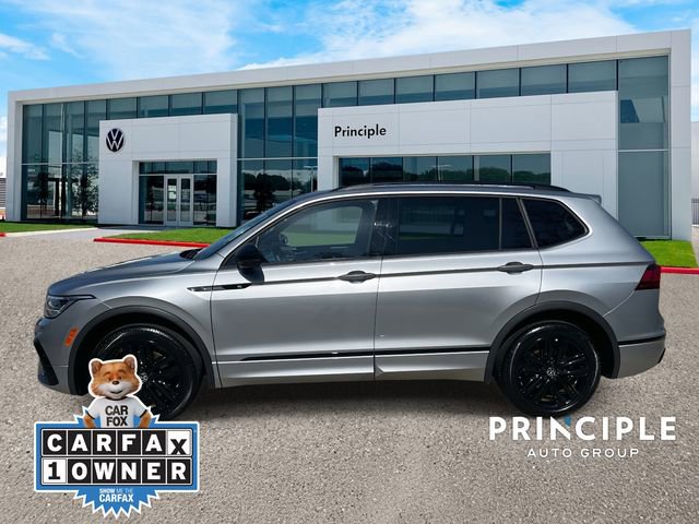 Certified 2022 Volkswagen Tiguan SE R-Line image 7