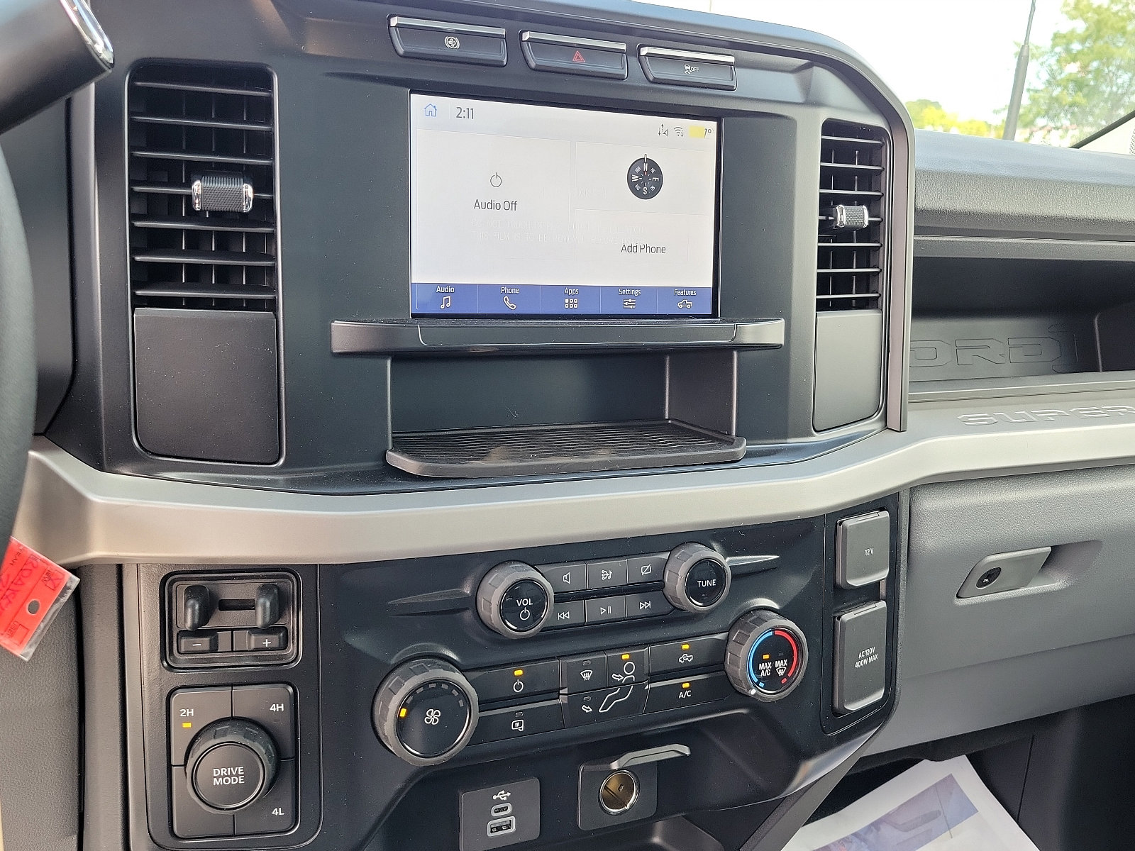 Used 2024 Ford F550 4x4 Regular Cab Super Duty image 11