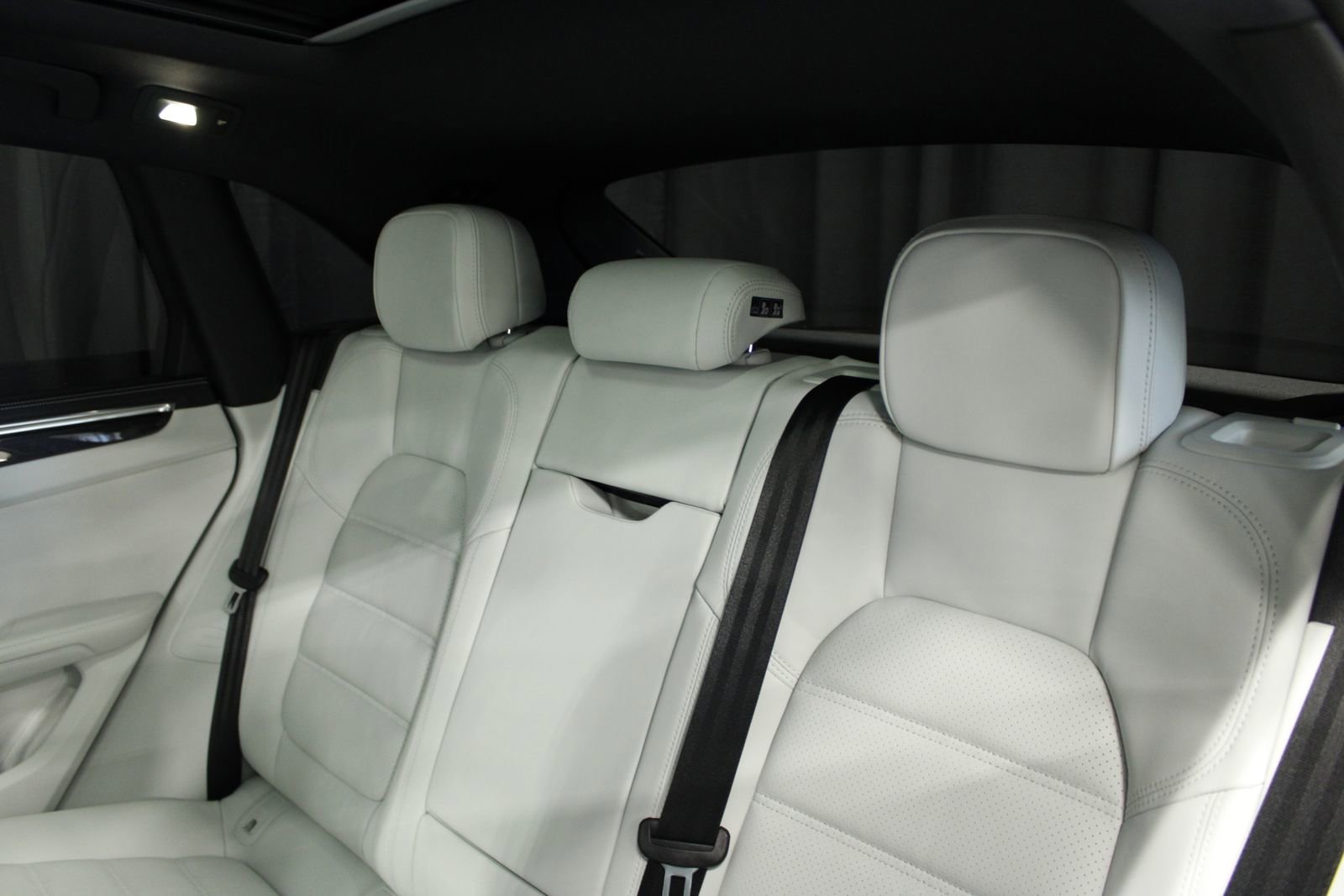 New 2026 Porsche Macan S image 6