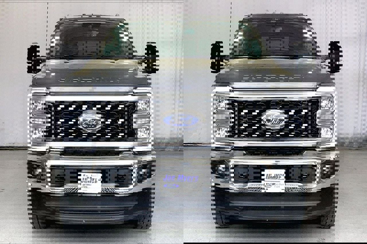 Used 2025 Ford F350 Lariat image 3