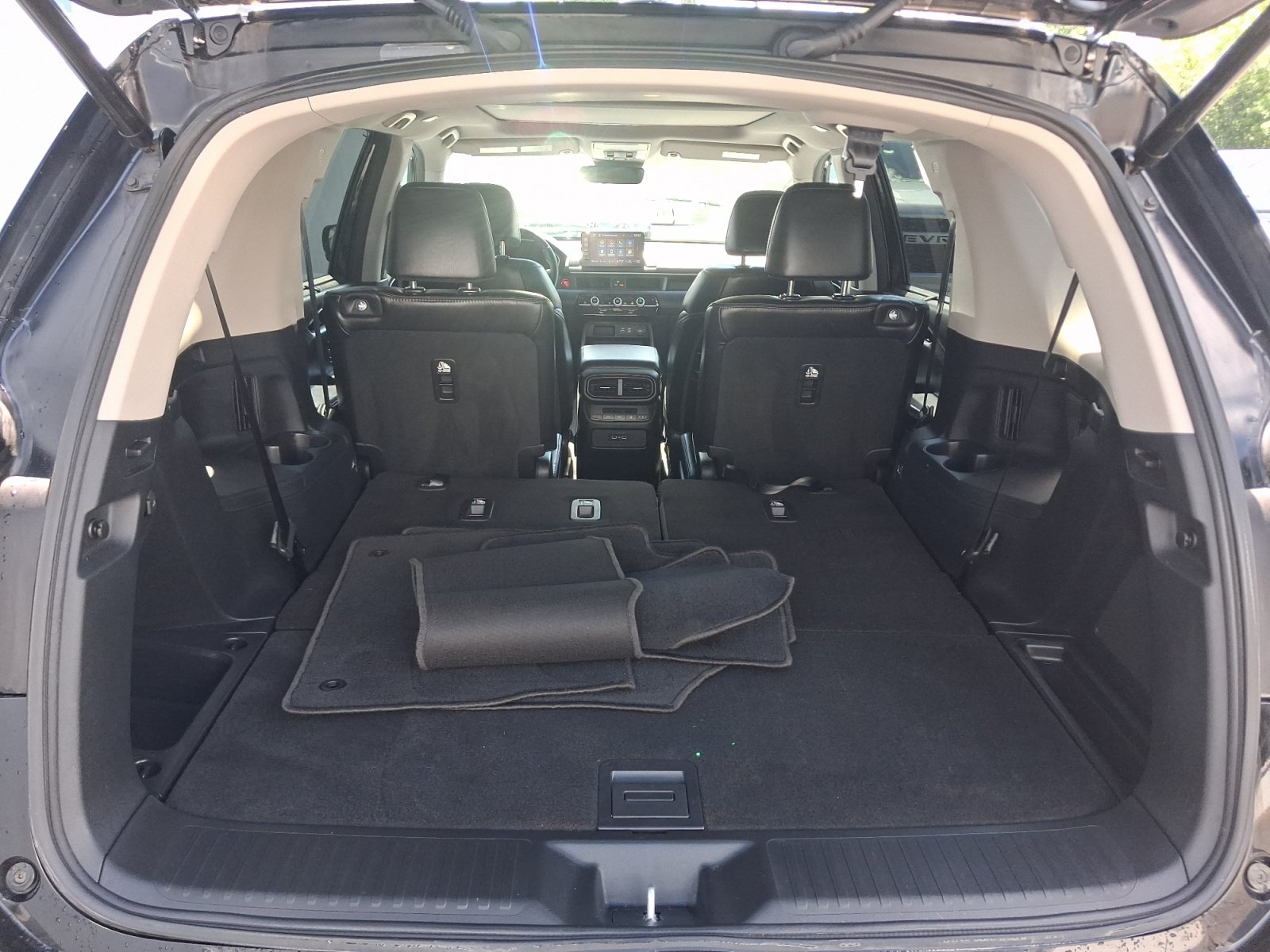 Used 2023 Honda Pilot Touring image 25