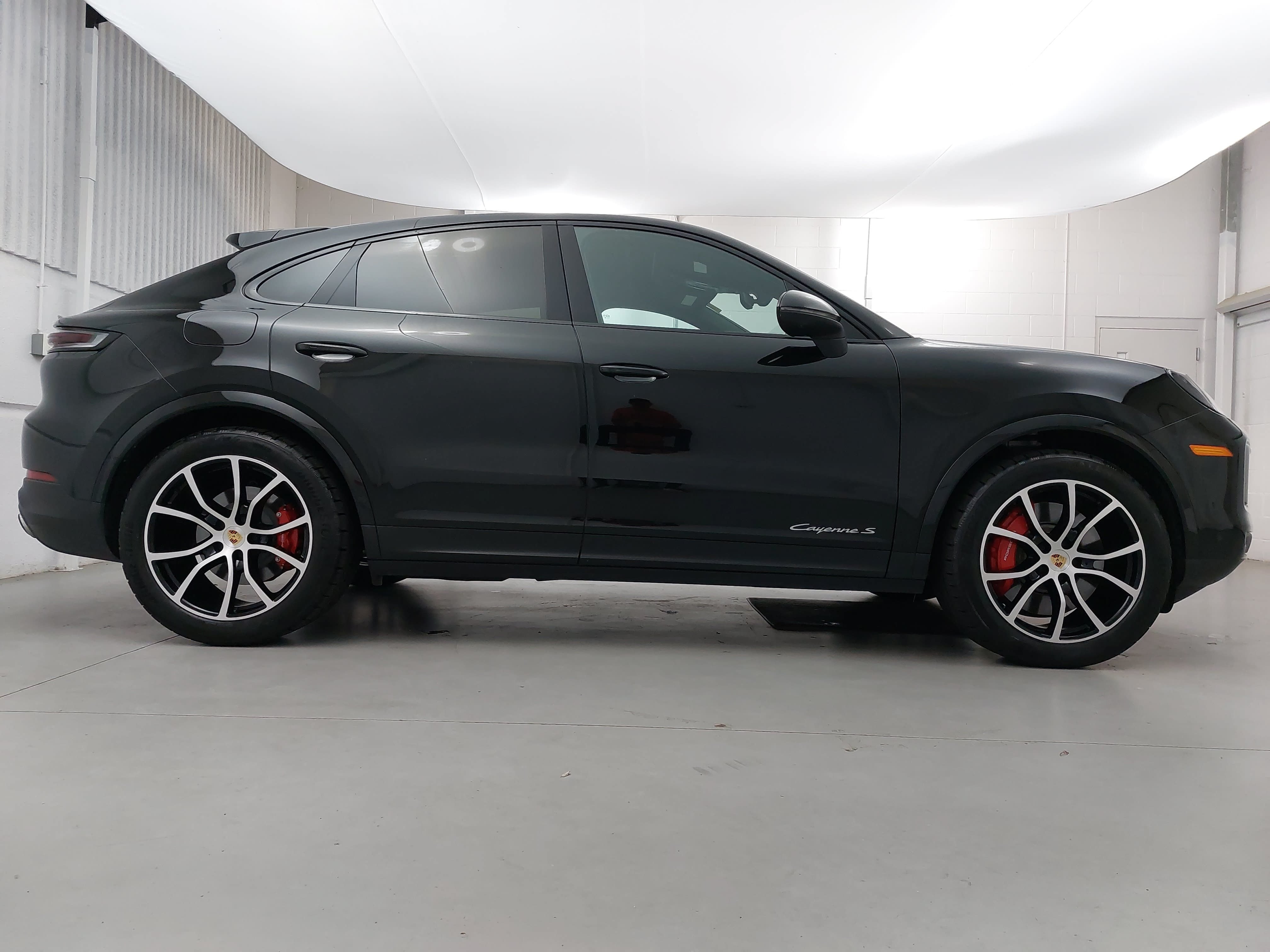 Certified 2024 Porsche Cayenne S AWD/4WD image 8