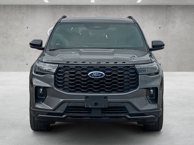 Used 2025 Ford Explorer ST-Line w/ ST-Line Street Pack AWD/4WD image 18