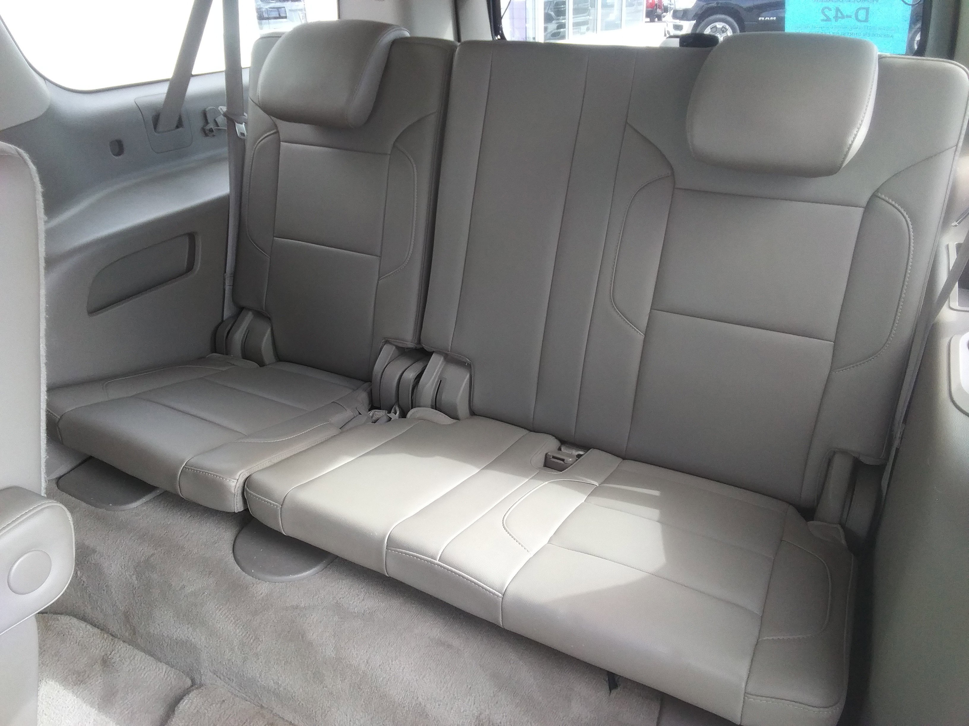 Used 2015 Chevrolet Suburban LT AWD/4WD image 13