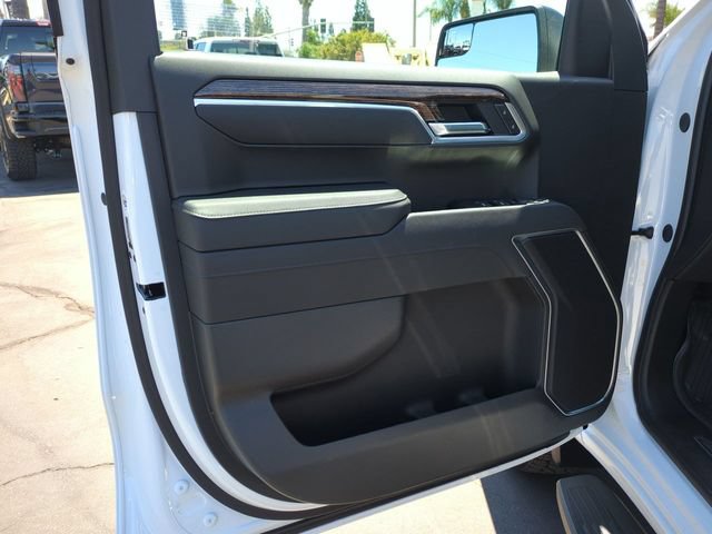 New 2026 GMC Sierra 1500 Elevation w/ LPO, Elevation Black Package AWD/4WD image 23