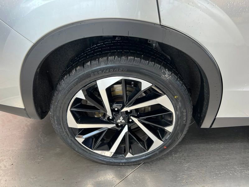 Used 2022 Mitsubishi Outlander SE AWD/4WD image 9