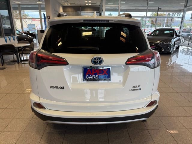 Used 2016 Toyota RAV4 XLE AWD/4WD image 4