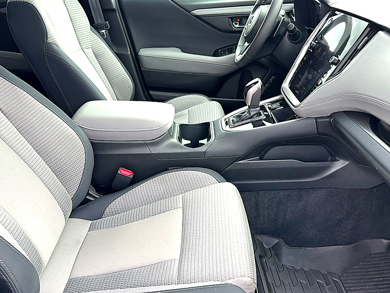 Used 2025 Subaru Outback Premium image 23