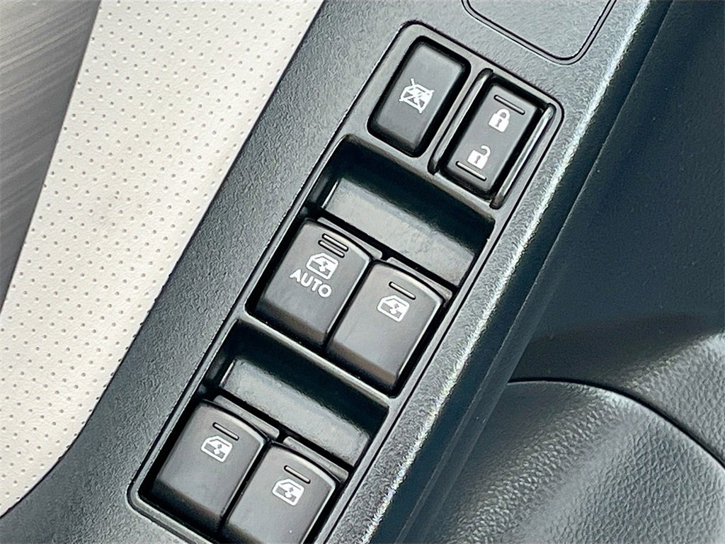 Used 2016 Subaru Forester 2.5i Touring image 17