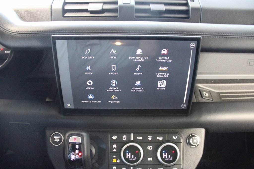 Used 2025 Land Rover Defender 110 X-Dynamic SE image 31