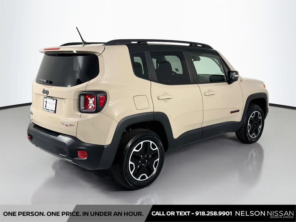 Used 2016 Jeep Renegade Trailhawk AWD/4WD image 5