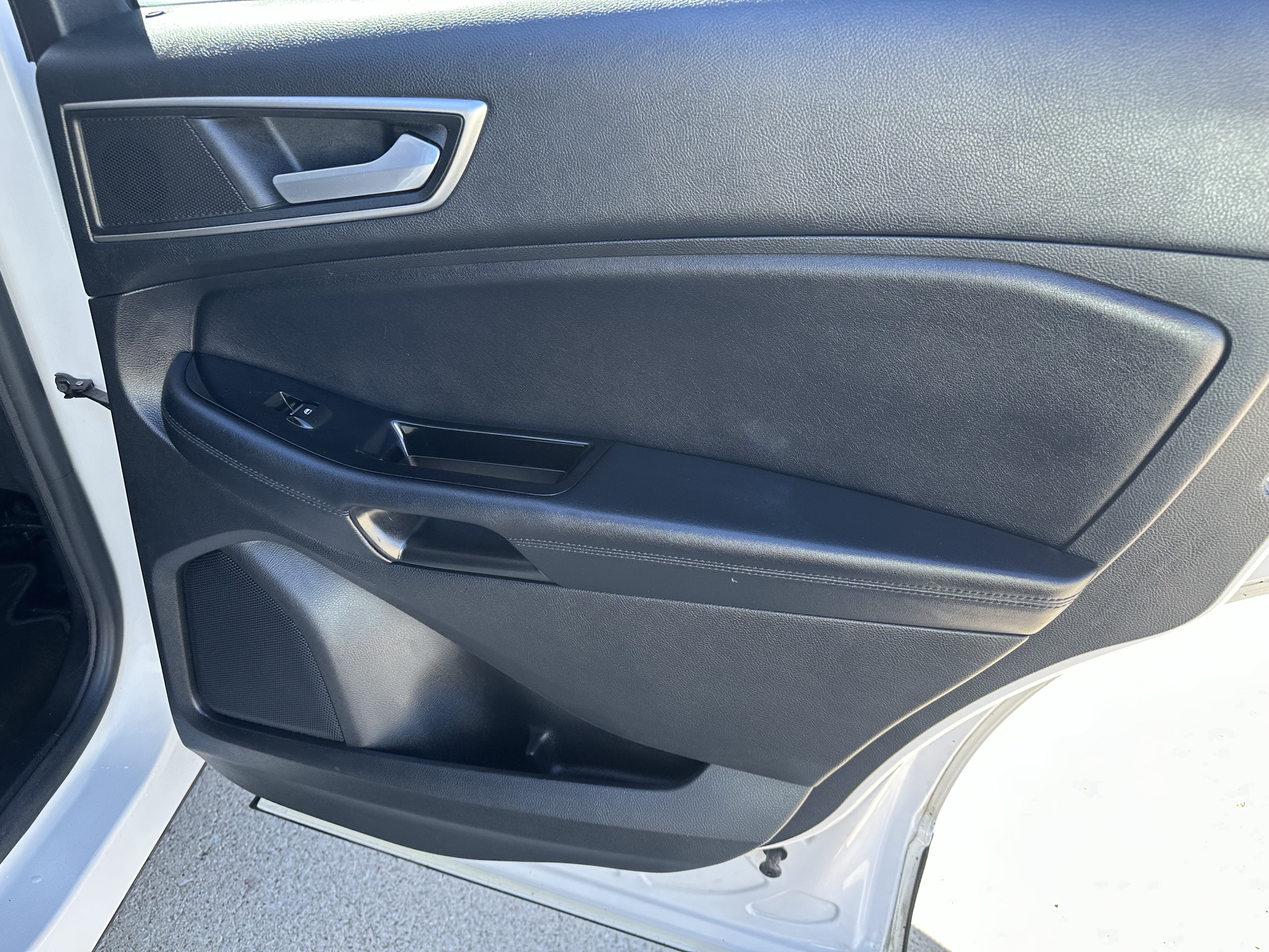 Used 2016 Ford Edge SEL w/ Equipment Group 201A AWD/4WD image 10