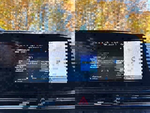 Certified 2023 Hyundai Elantra Limited w/ Preferred Accessory Package image 25