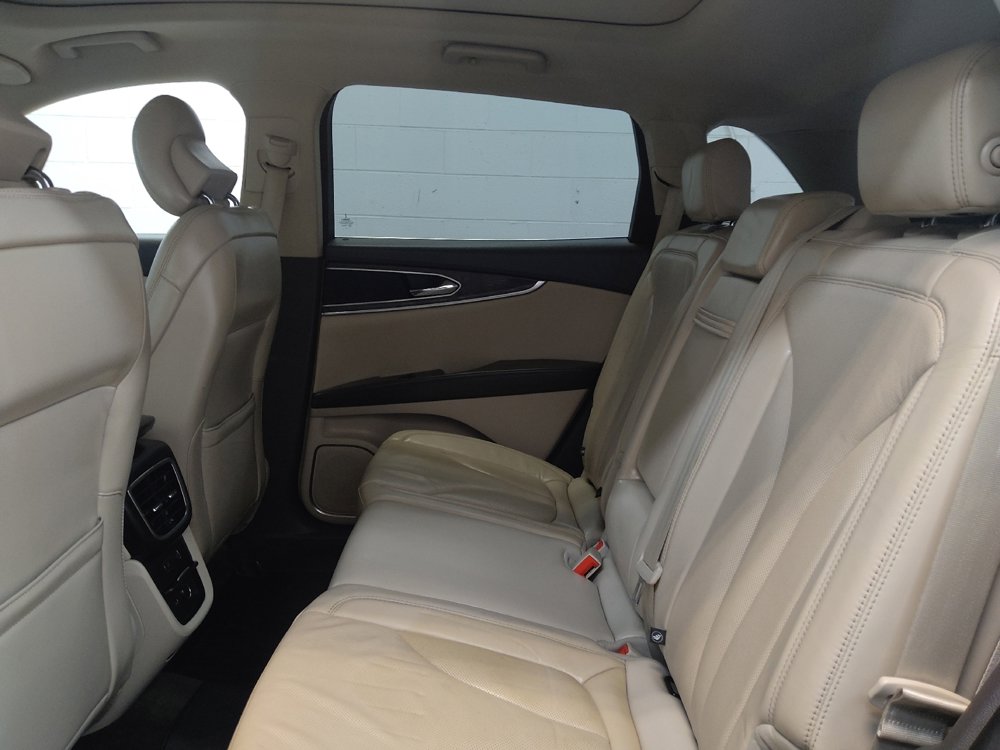 Used 2017 Lincoln MKX Reserve w/ Lincoln MKX Climate Package image 18