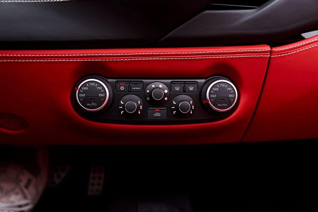 Used 2018 Ferrari 488 Spider RWD image 79