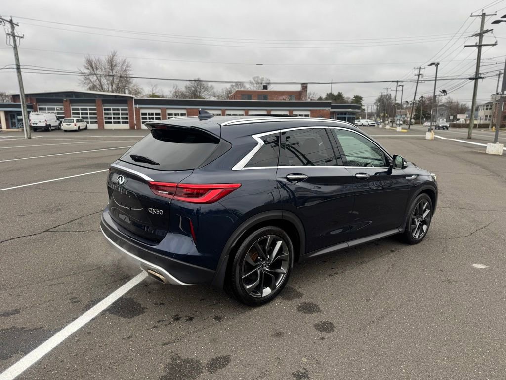 Used 2019 INFINITI QX50 Essential w/ Sensory Package AWD/4WD image 8