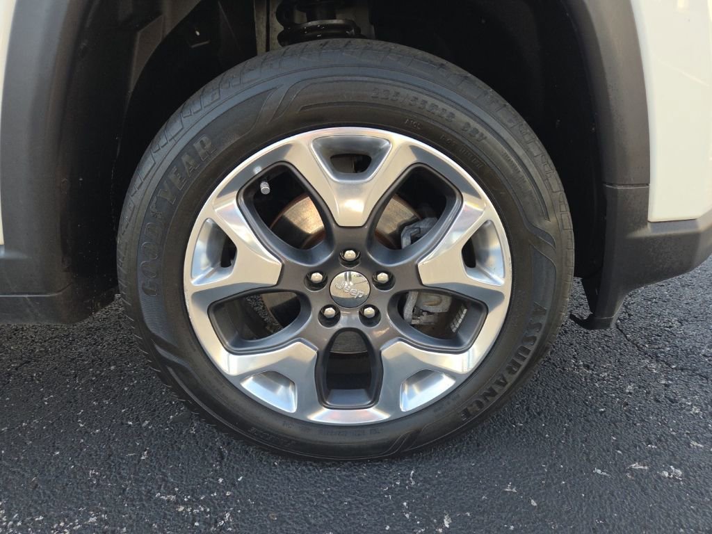 Used 2019 Jeep Compass Limited AWD/4WD image 20