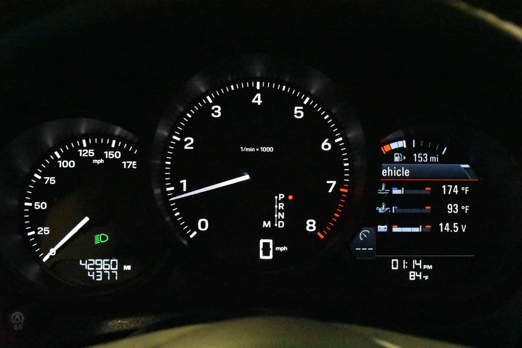 Used 2022 Porsche Macan image 20