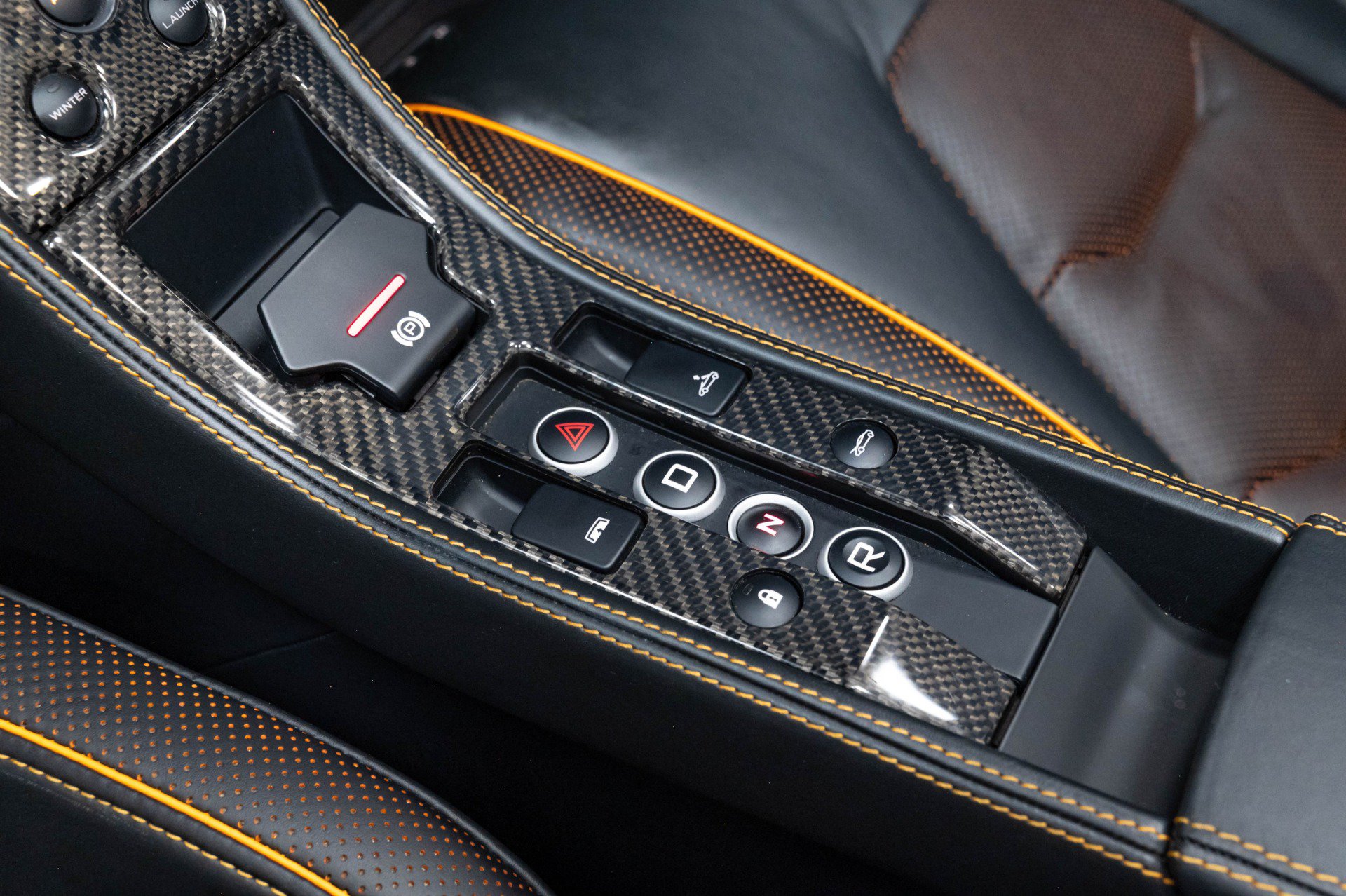 Used 2015 McLaren 650S Spider RWD image 22